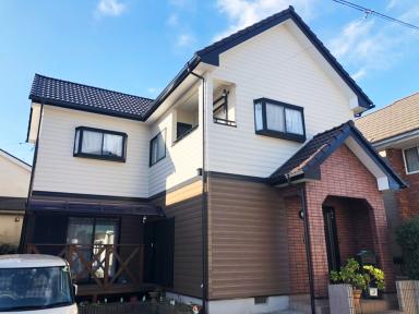 出隅交換工事とモニエル瓦の塗装工事