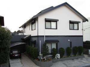 外壁をブラウンから人気のモノトーンカラーへ